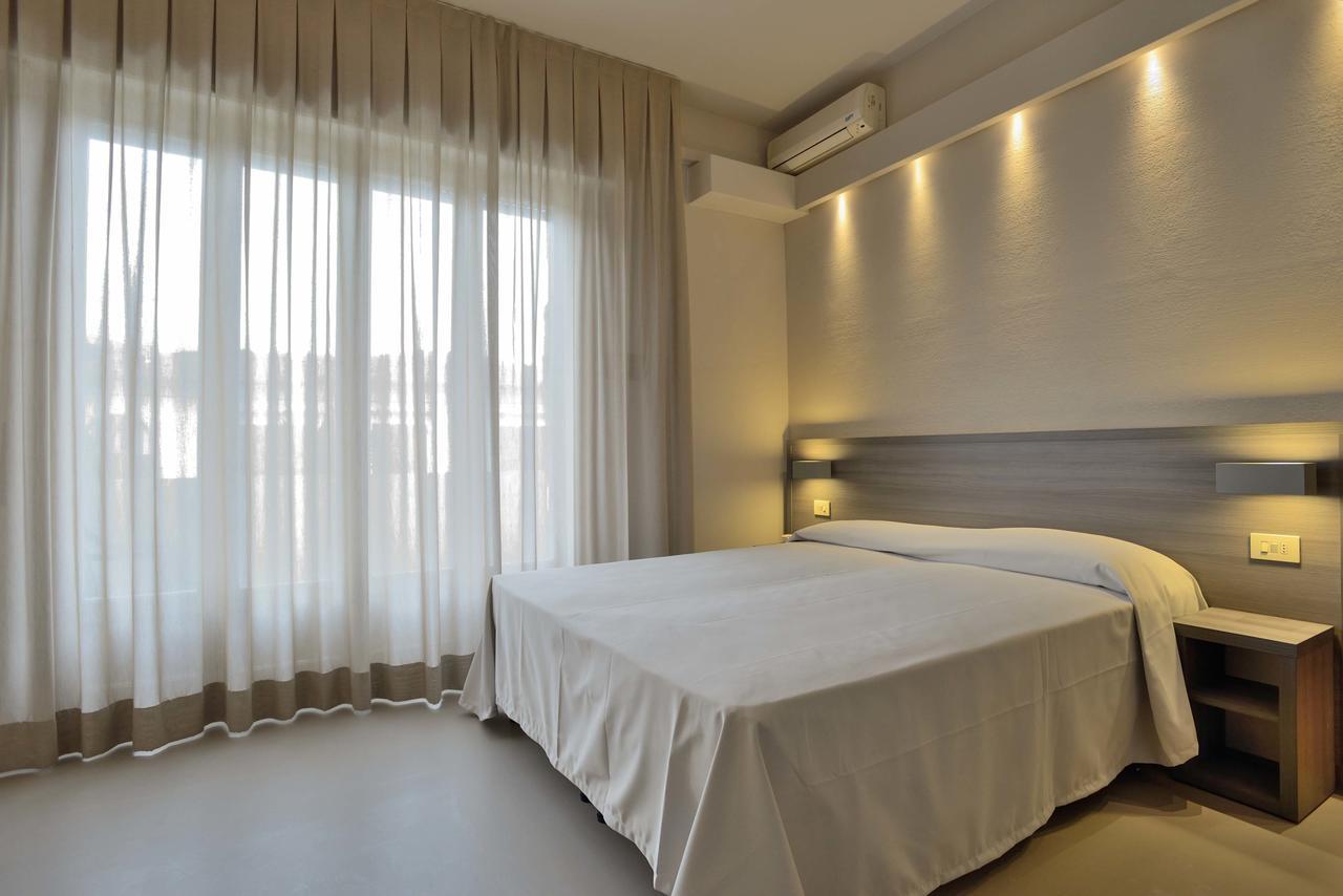 Hotel Crystal Marina di Pietrasanta Extérieur photo