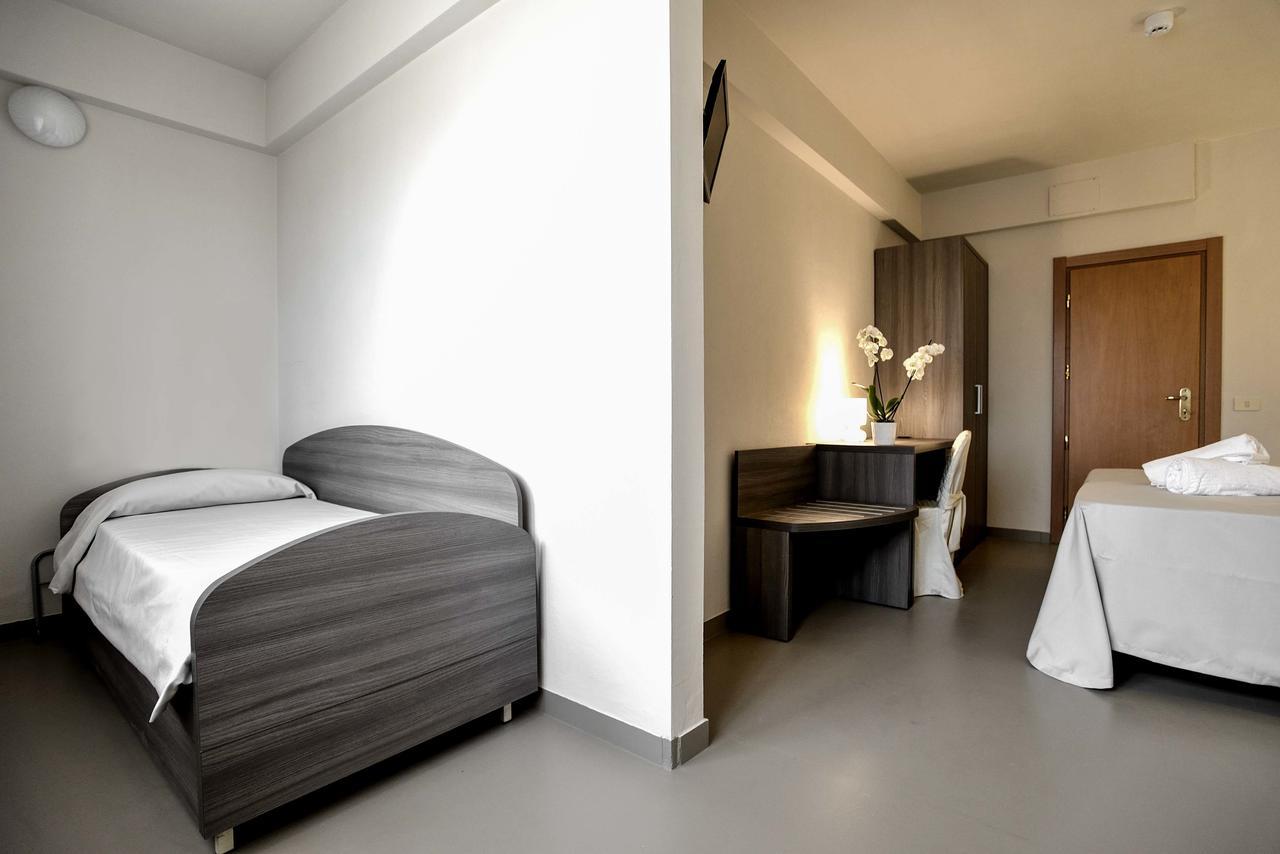 Hotel Crystal Marina di Pietrasanta Extérieur photo