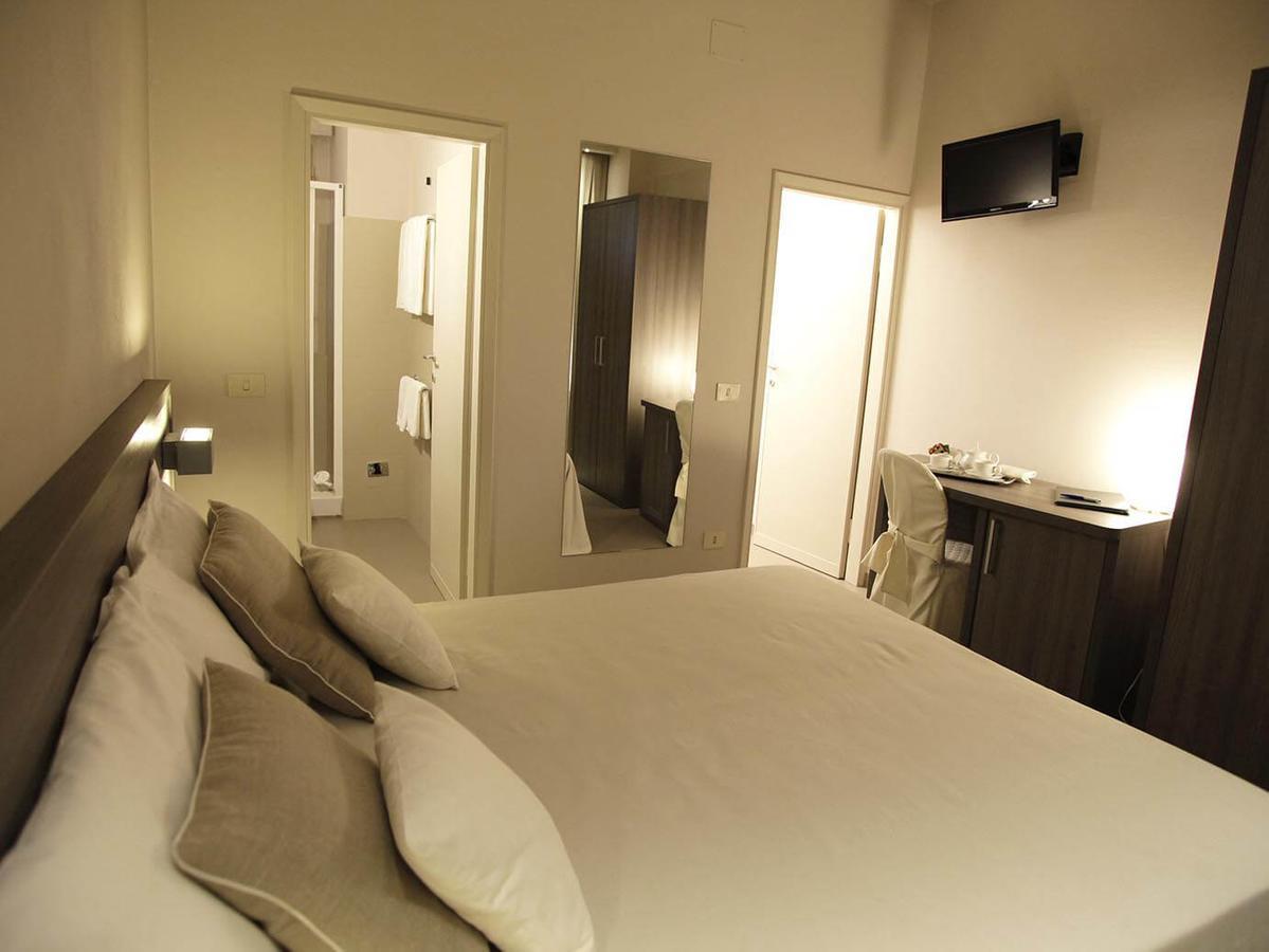 Hotel Crystal Marina di Pietrasanta Extérieur photo