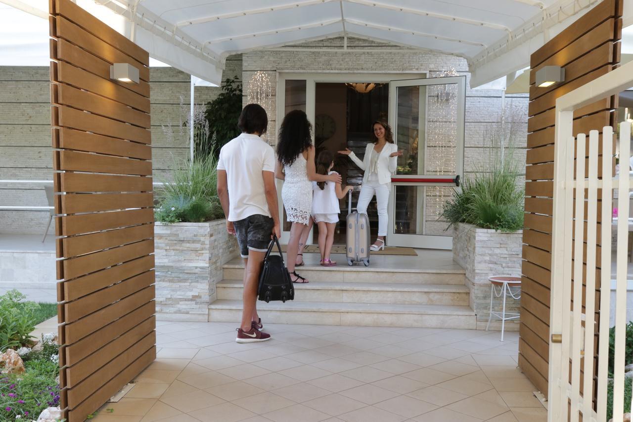 Hotel Crystal Marina di Pietrasanta Extérieur photo