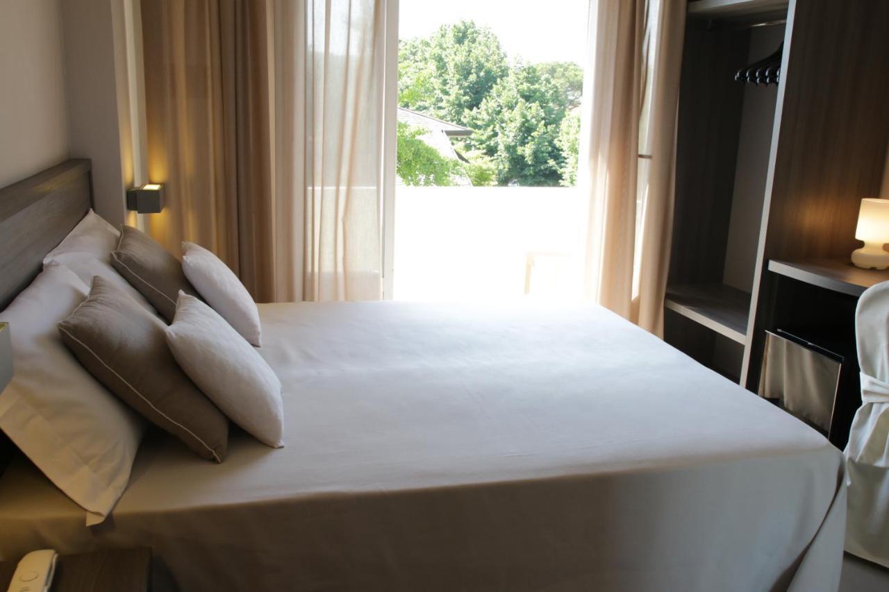Hotel Crystal Marina di Pietrasanta Extérieur photo