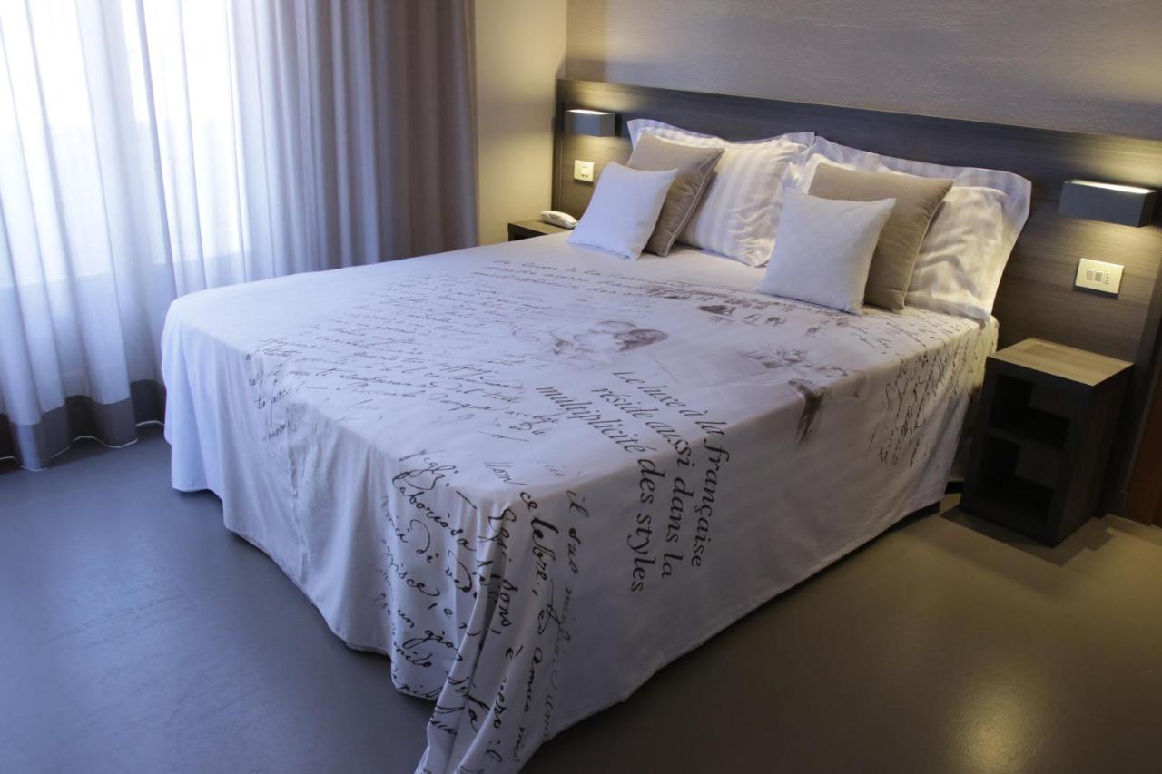 Hotel Crystal Marina di Pietrasanta Extérieur photo