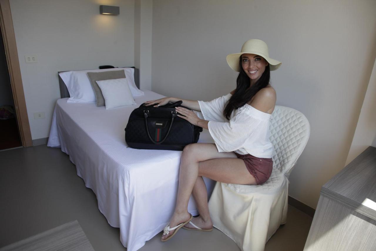 Hotel Crystal Marina di Pietrasanta Extérieur photo